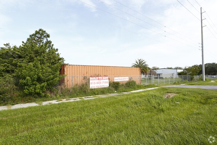 6604 Simmons Loop, Riverview, FL 33578