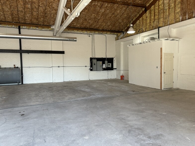 1914 Margaret St, Philadelphia, PA for lease - Building Photo - Image 1 of 5