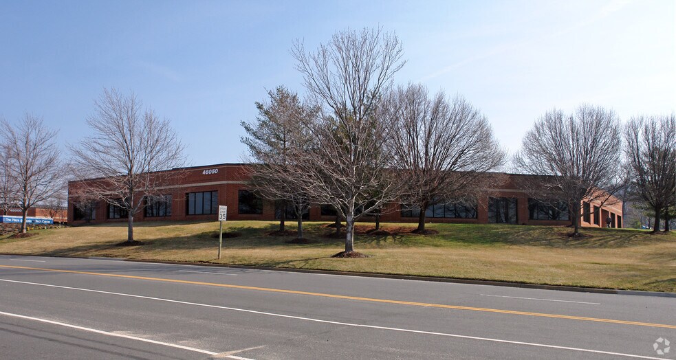 46050 Manekin Plz, Dulles, VA for lease - Building Photo - Image 2 of 5