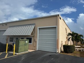 1200-1340 Stirling Rd, Dania Beach, FL for lease Building Photo- Image 2 of 7