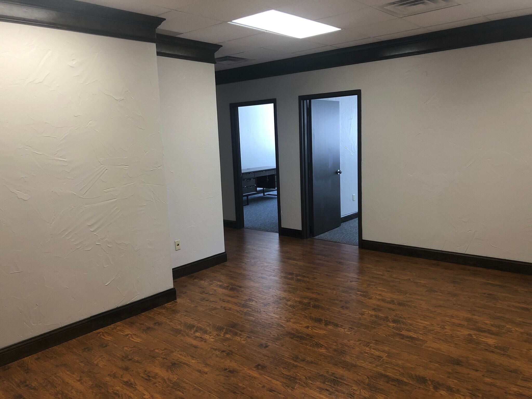 201203 W Wall St, Midland, TX 79701 Wall Towers (East & West)