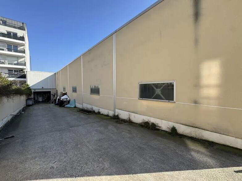 Retail in Argenteuil for lease - Building Photo - Image 2 of 6