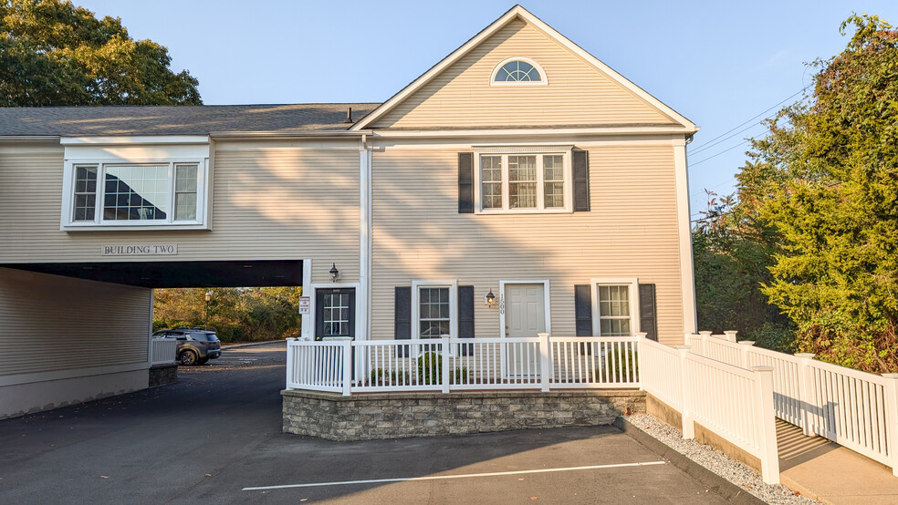 123 Elm St, Old Saybrook, CT for sale - Building Photo - Image 2 of 16