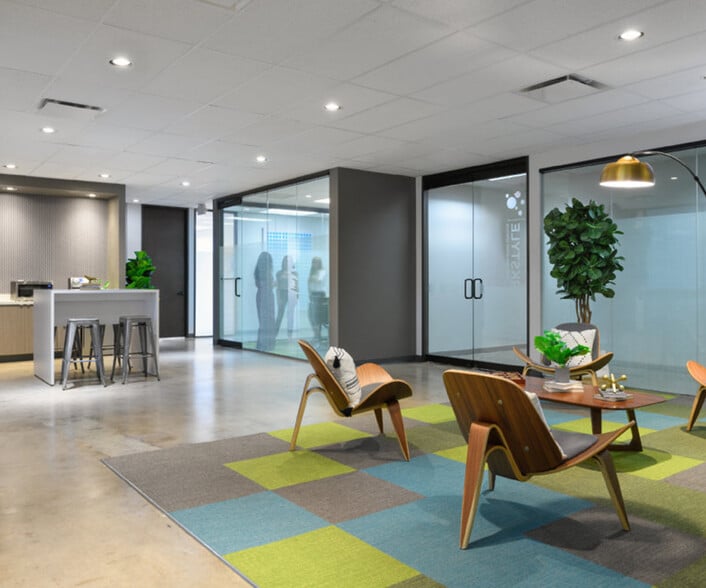 16770 Imperial Valley Dr, Houston, TX for lease - Interior Photo - Image 1 of 8