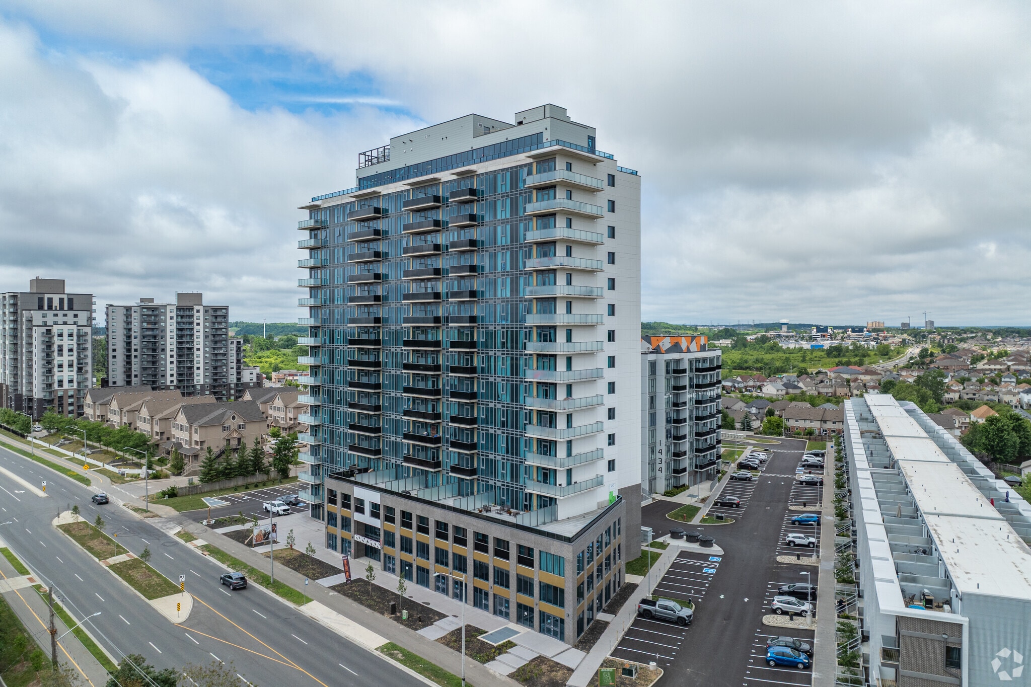 1442 Highland Rd W, Kitchener, ON for lease Primary Photo- Image 1 of 33