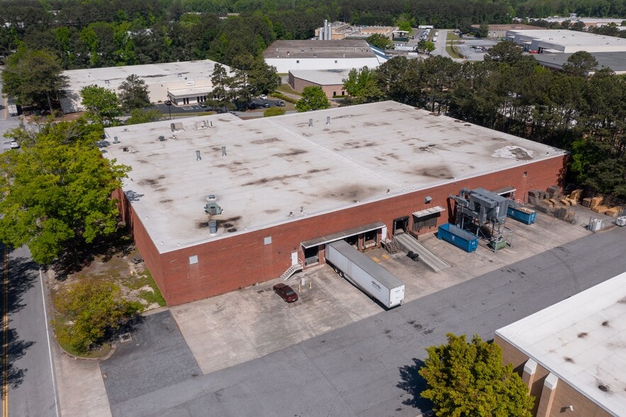 785 Great Southwest Pky SW, Atlanta, GA for lease - Building Photo - Image 3 of 4