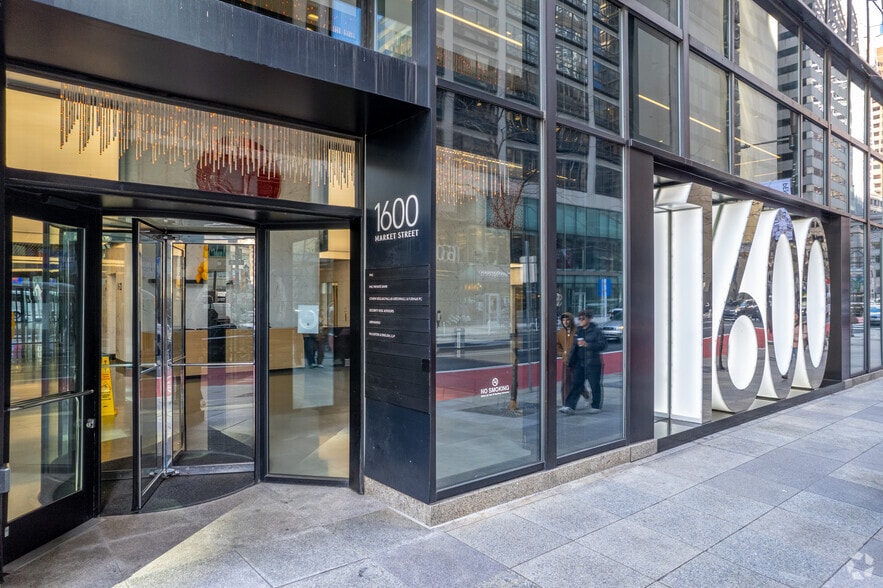 1600 Market St, Philadelphia, PA for lease - Building Photo - Image 2 of 17