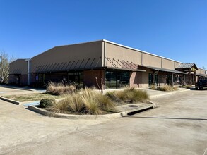 75 Miranda Lambert Way, Lindale, TX for lease Building Photo- Image 1 of 2