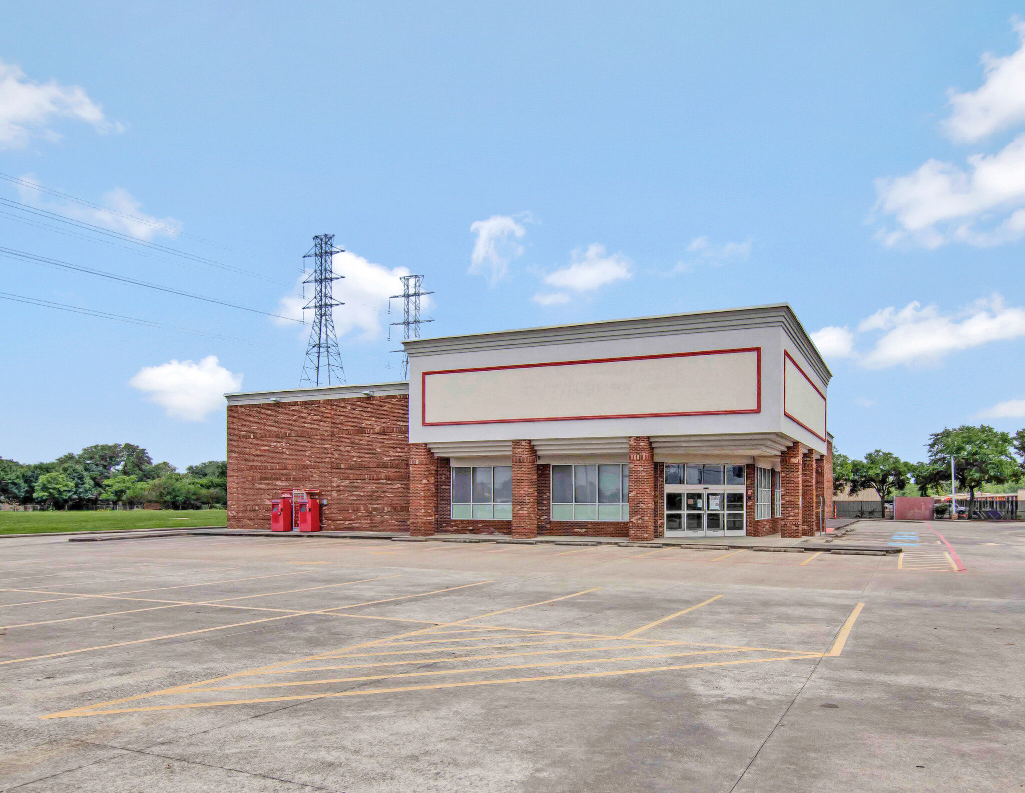 2700 W Main St, League City, TX for sale Building Photo- Image 1 of 6