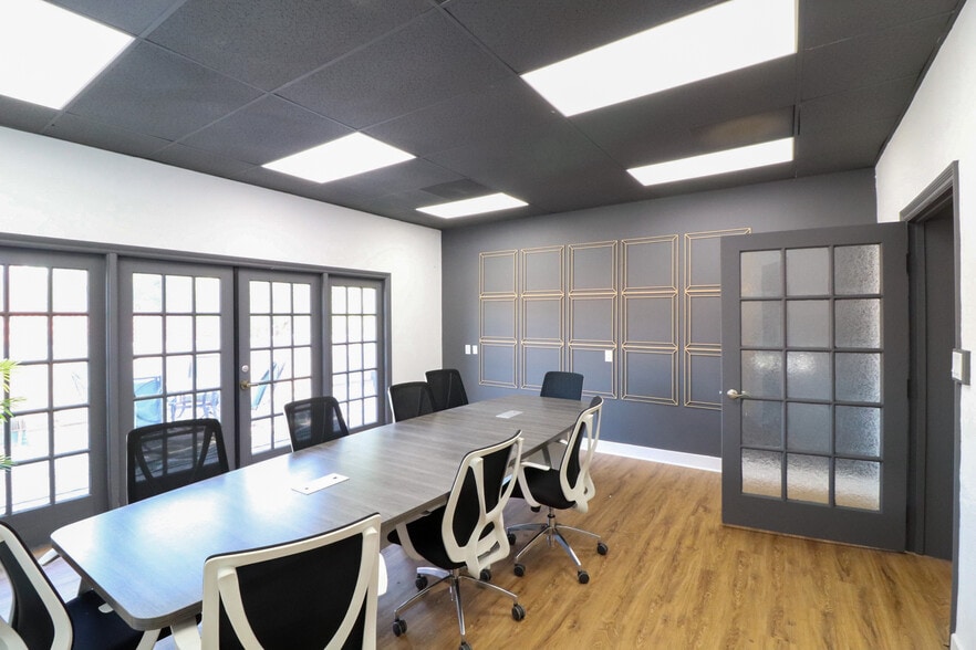 200 E Chapman Ave, Orange, CA for lease - Interior Photo - Image 2 of 35