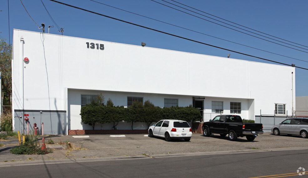 1315 S Claudina St, Anaheim, CA for lease - Building Photo - Image 2 of 10