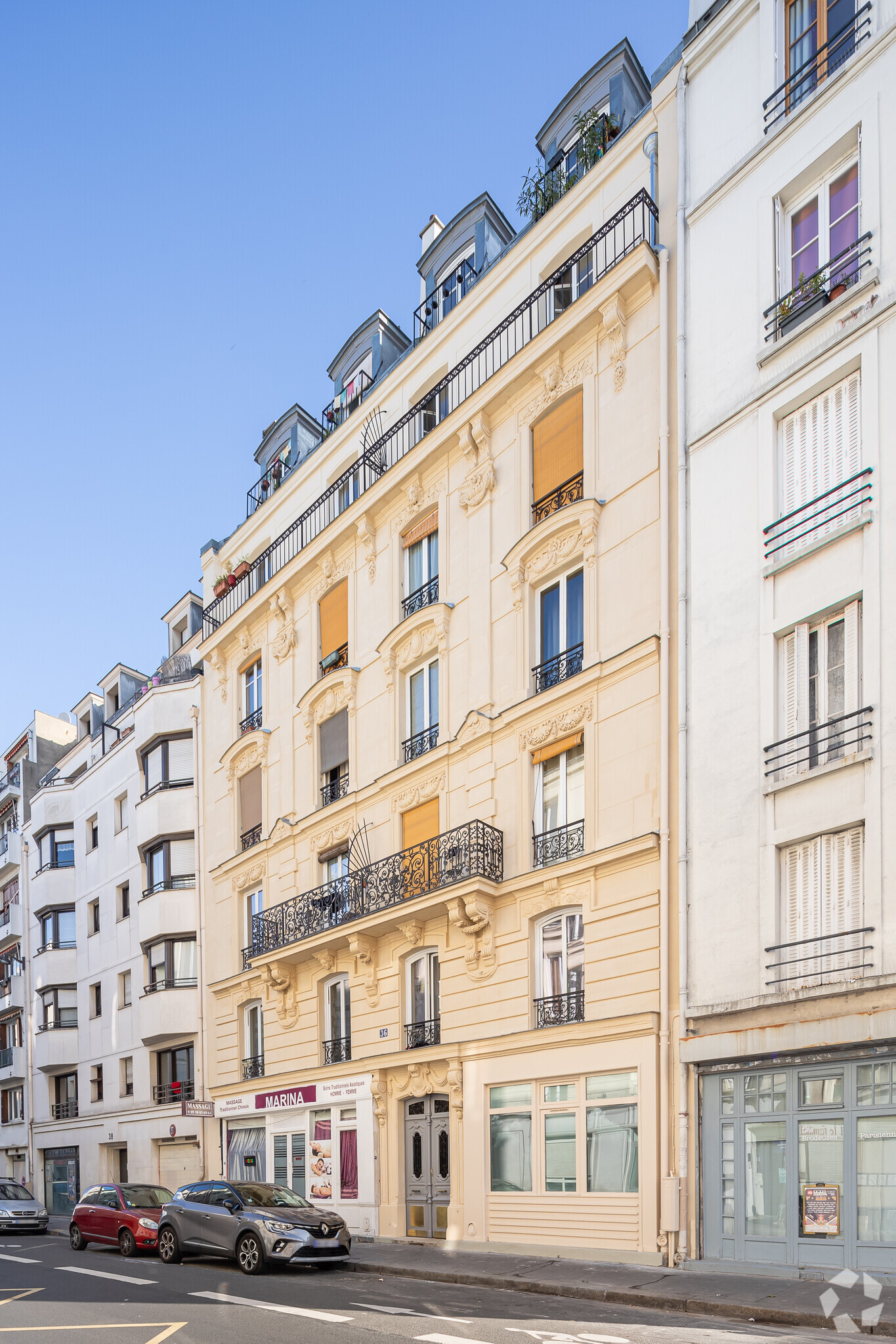 Multifamily in Paris for sale Primary Photo- Image 1 of 2
