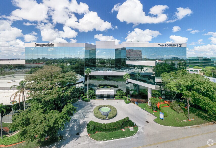 100 W Cypress Creek Rd, Fort Lauderdale, FL for lease - Building Photo - Image 3 of 6