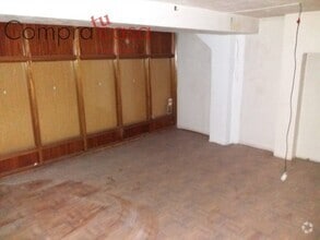 Retail in Segovia, Segovia for lease Interior Photo- Image 1 of 1