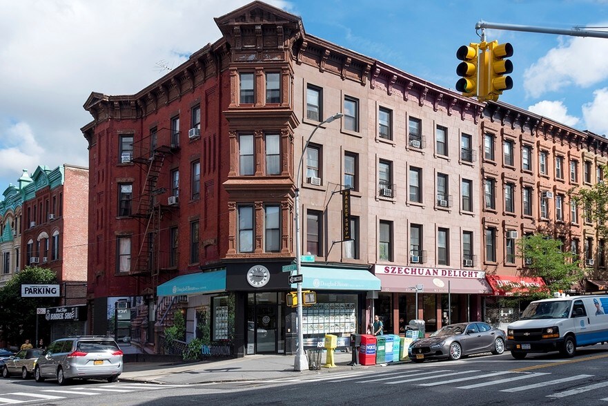 154 7th Ave, Brooklyn, NY for sale - Primary Photo - Image 1 of 1