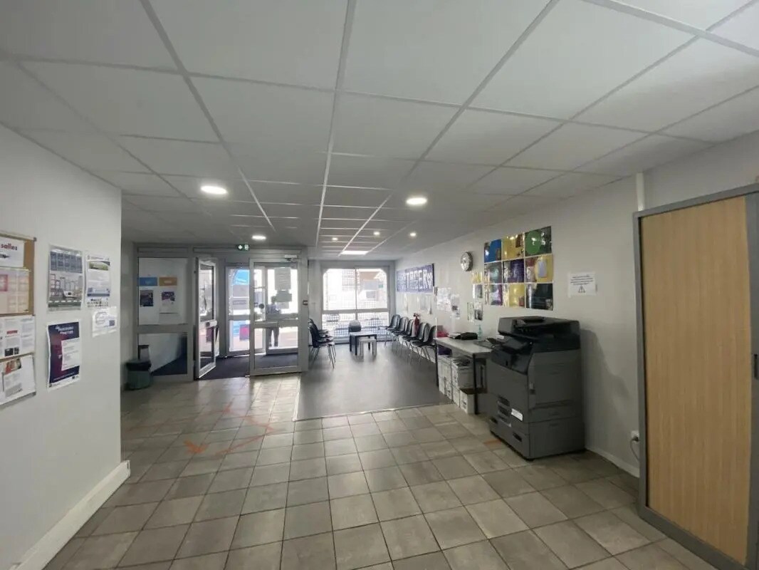 3 Rue Du Four, Rouen for lease Lobby- Image 1 of 5