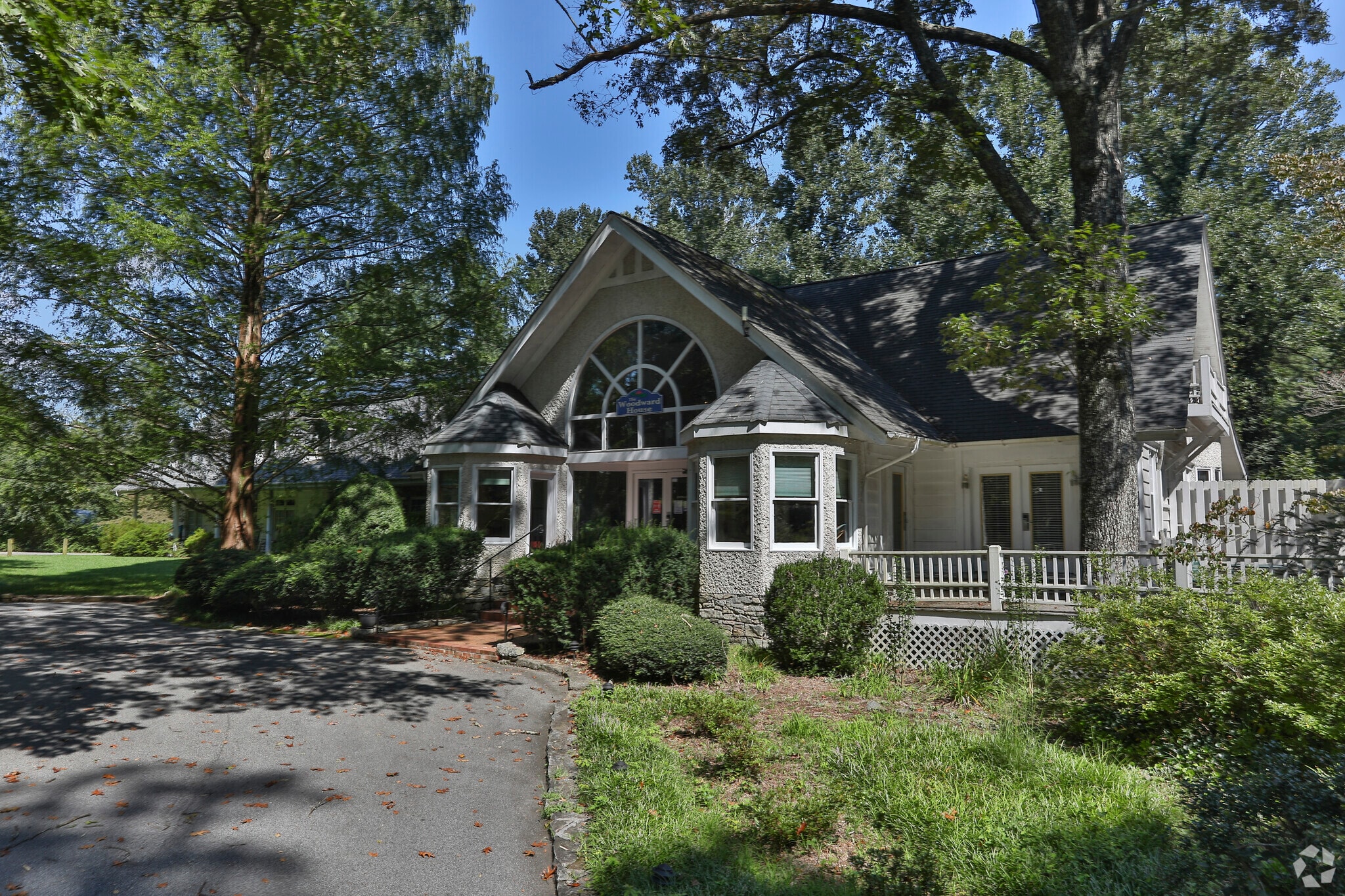 86 Lily Pad Ln, Flat Rock, NC for sale Building Photo- Image 1 of 76