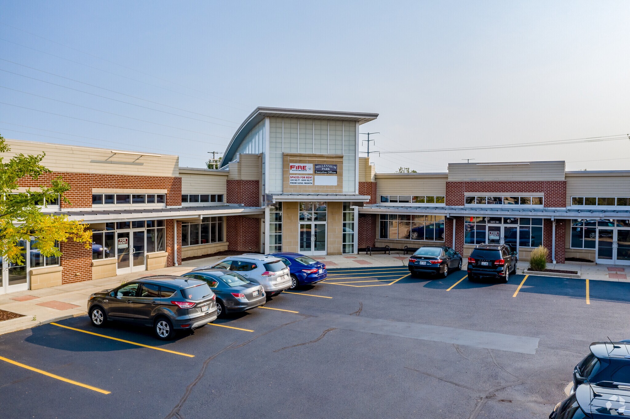 1671 Hoffman Rd, Green Bay, WI for lease Building Photo- Image 1 of 8