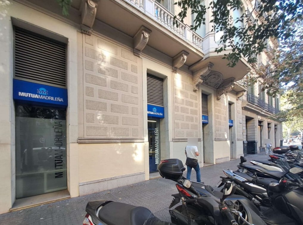 Retail in Barcelona, Barcelona for lease Construction Photo- Image 1 of 7