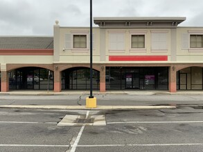 16601-17125 Chagrin Blvd, Shaker Heights, OH for lease Building Photo- Image 1 of 1