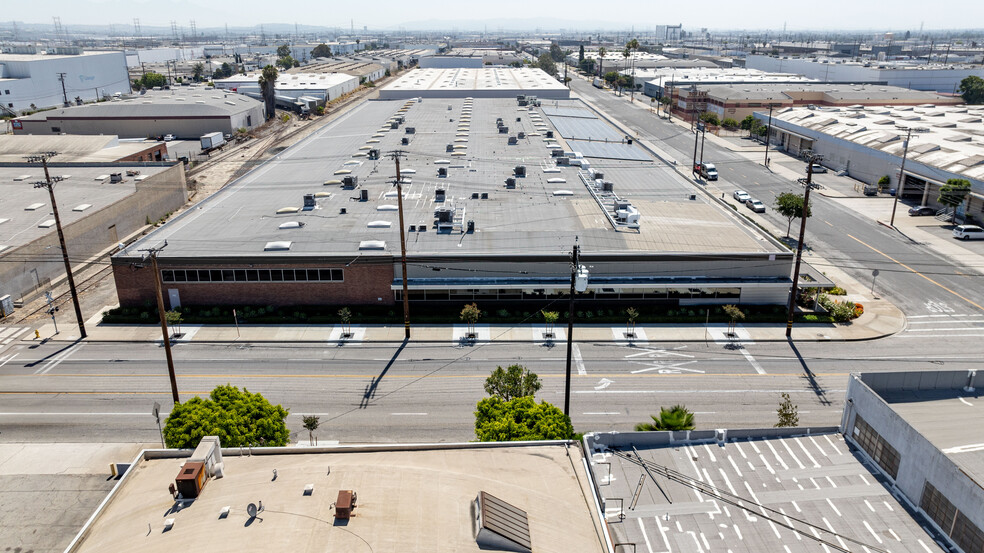 2801 E 46th St, Vernon, CA for lease - Building Photo - Image 2 of 7