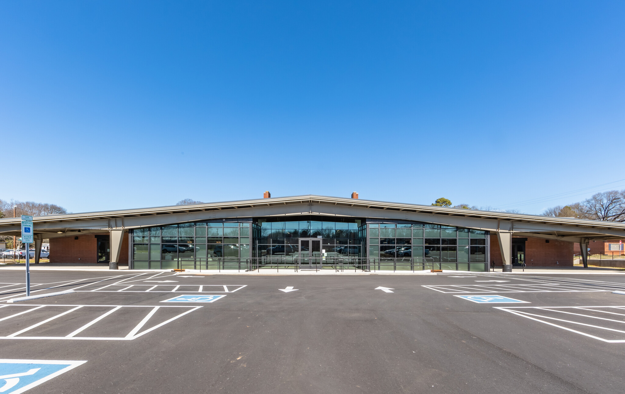 3512 Wilkinson Blvd, Charlotte, NC for lease Primary Photo- Image 1 of 22