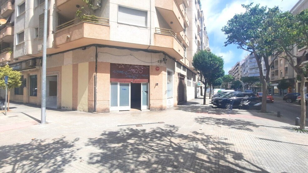 Retail in Gandia for sale - Building Photo - Image 1 of 14
