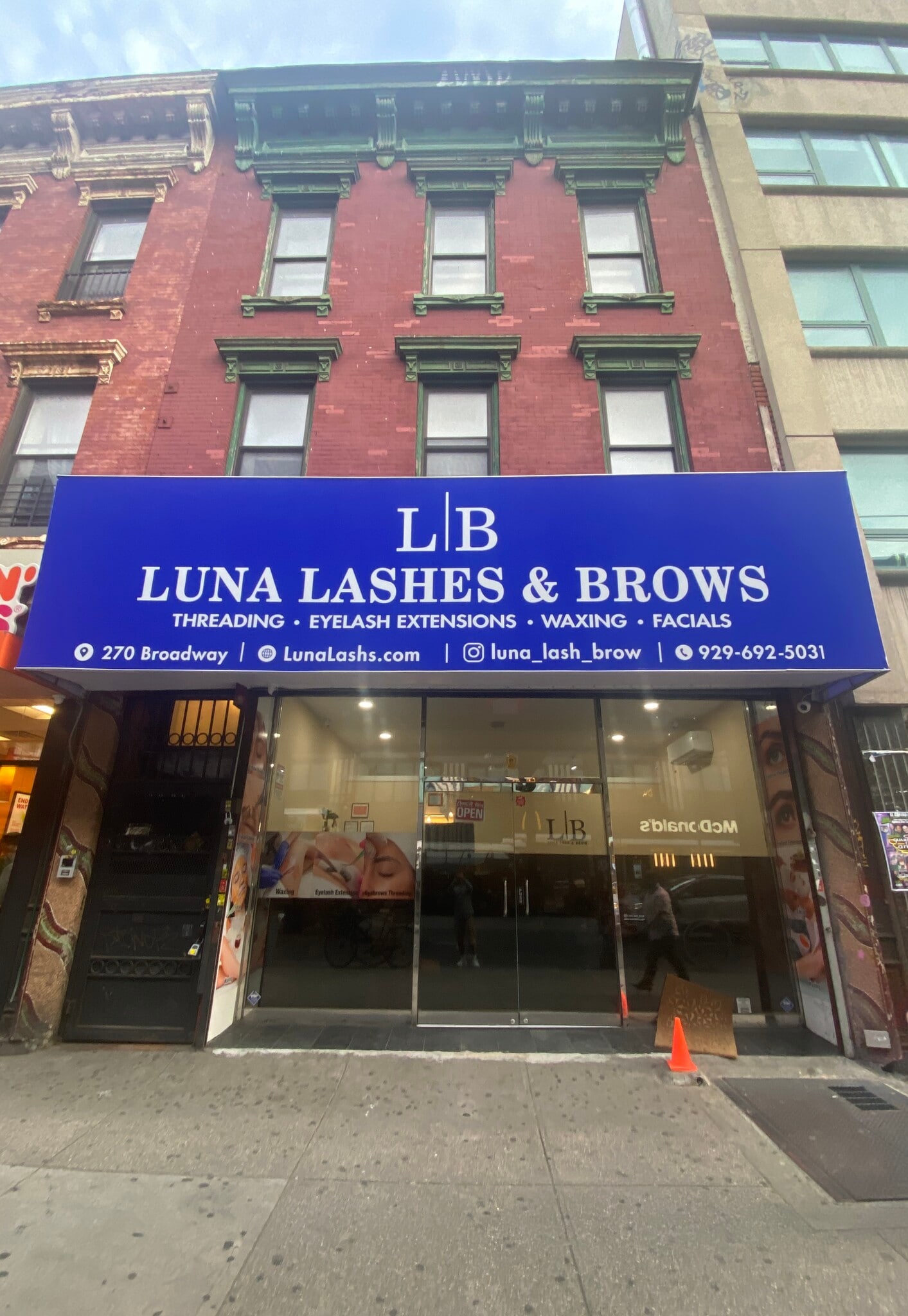 270 Broadway, Brooklyn, NY for lease Primary Photo- Image 1 of 2