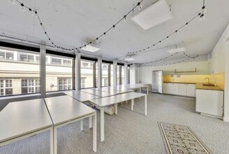 7 Rue De Bucarest, Paris for lease Interior Photo- Image 2 of 6