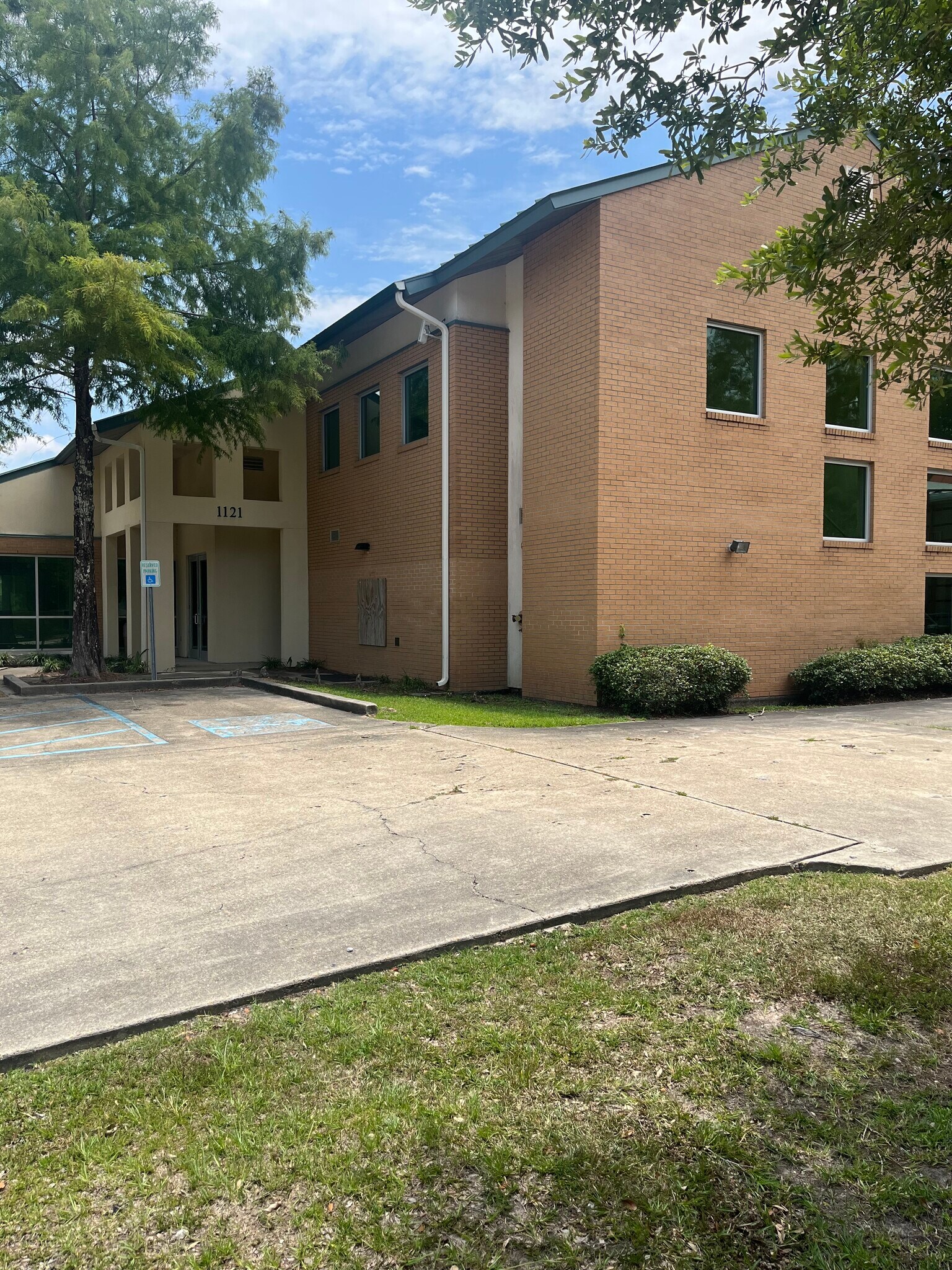 1121 N Causeway Blvd, Mandeville, LA for sale Building Photo- Image 1 of 1