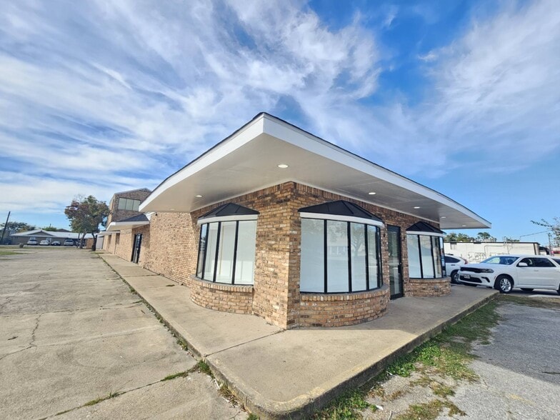 1032 Pasadena Blvd, Pasadena, TX for lease - Building Photo - Image 3 of 10