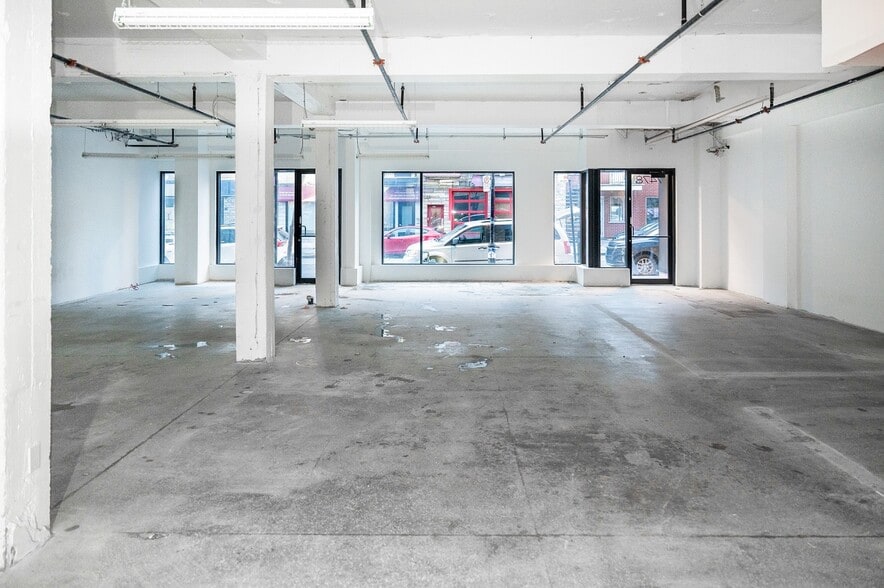 7472-7480 Rue Saint-Hubert, Montréal, QC for lease - Building Photo - Image 1 of 17