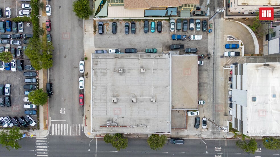 901 Santa Monica Blvd, Santa Monica, CA for lease - Building Photo - Image 2 of 16
