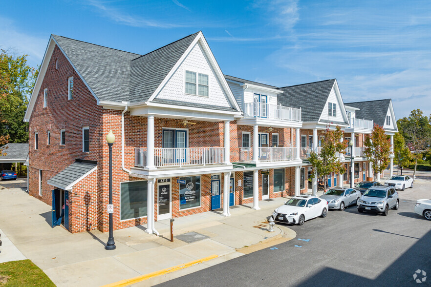 4300-4308 Chester Village Ln, Chester, VA for sale - Building Photo - Image 1 of 1