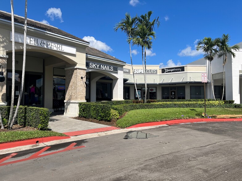 10011-10199 Cleary Blvd, Plantation, FL for lease - Building Photo - Image 2 of 4