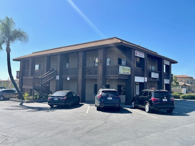 2176 W Foothill Blvd, Upland, CA for lease - Building Photo - Image 1 of 10