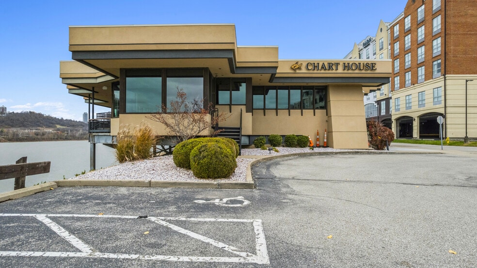 405 Riverboat Row, Newport, KY for sale - Building Photo - Image 2 of 9