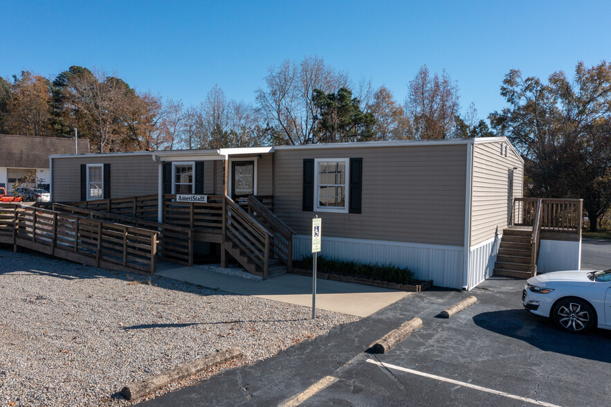 919 W Danville St, South Hill, VA for sale - Building Photo - Image 1 of 1