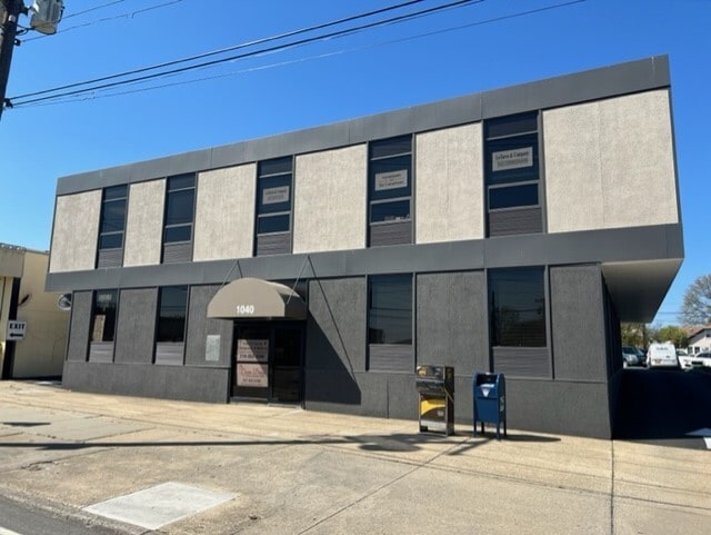 1040 Hempstead Tpke, Franklin Square, NY for sale - Primary Photo - Image 1 of 1