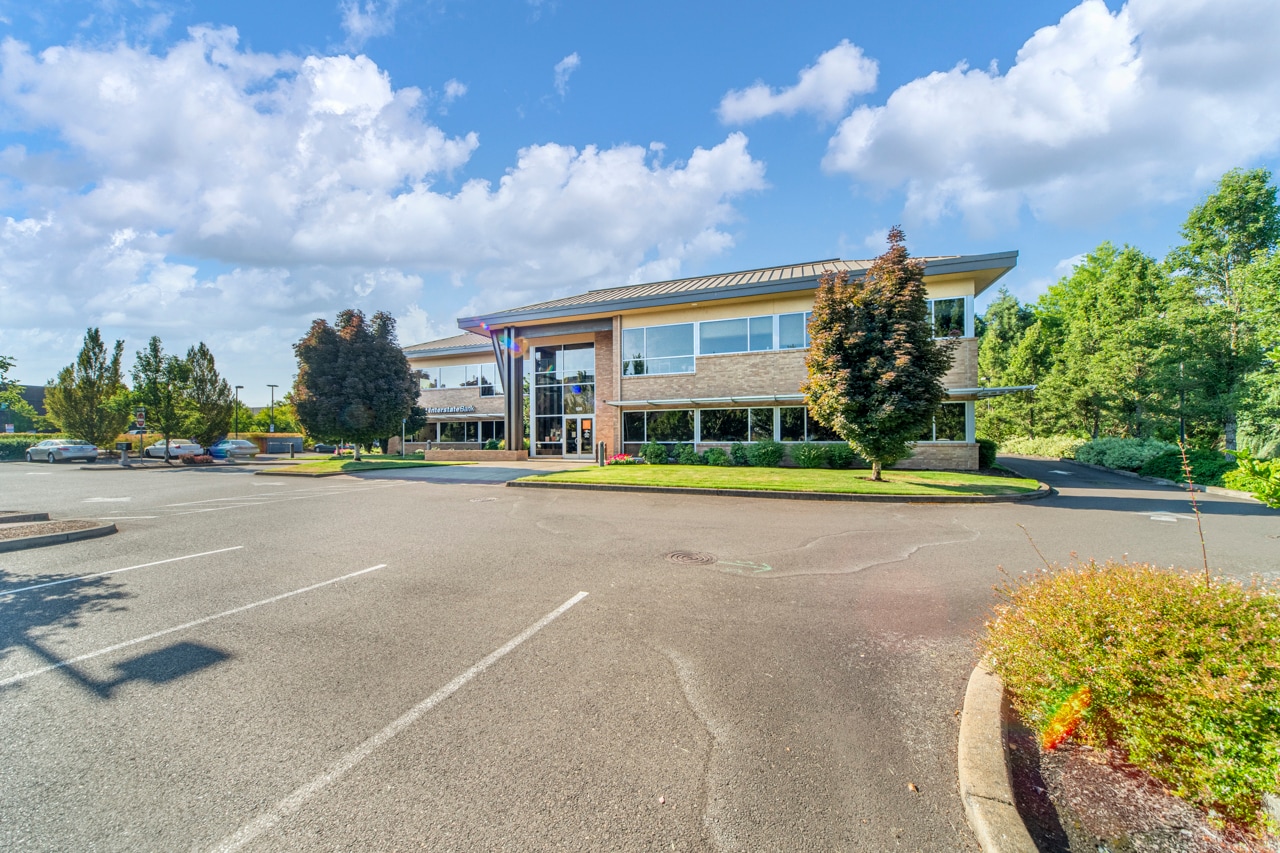 520 Hawthorne Ave SE, Salem, OR for lease Building Photo- Image 1 of 9