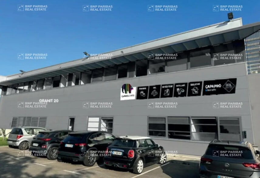 Office in Marseille for lease - Building Photo - Image 2 of 5