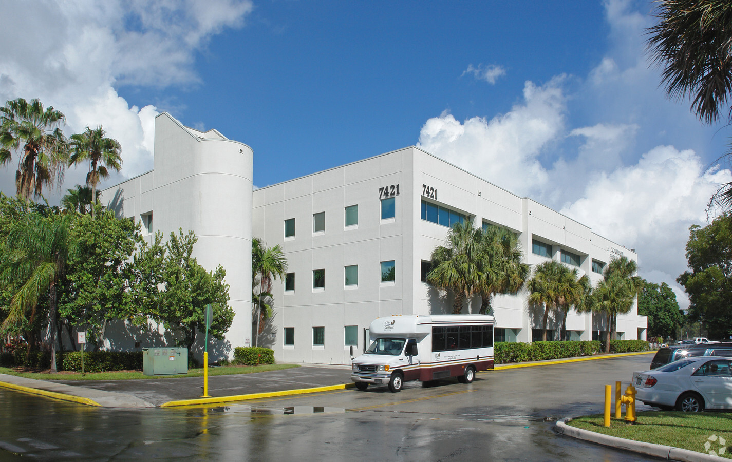 7421 N University Dr, Tamarac, FL, 33321 - Medical Space For Lease ...