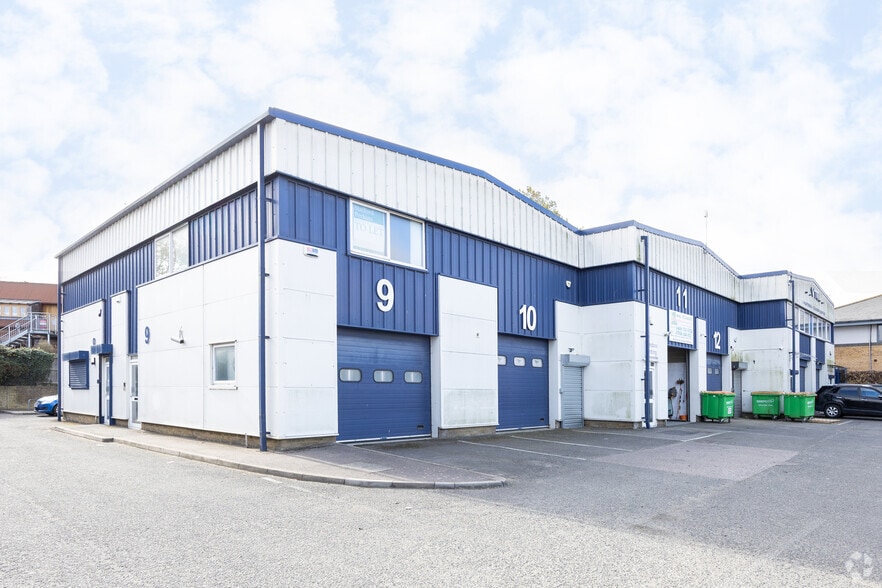 Castle Rd, Sittingbourne for lease - Primary Photo - Image 1 of 3