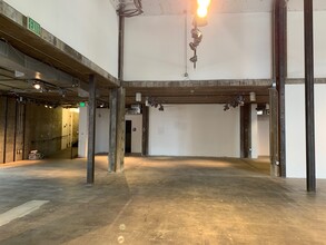 8175 Melrose Ave, Los Angeles, CA for lease Interior Photo- Image 2 of 3