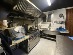 Retail in Barcelona, Barcelona for lease Interior Photo- Image 1 of 2