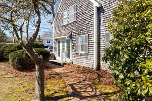15 Simpson Ln, Falmouth MA - Convenience Store