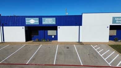 1663 Hickory Dr, Haltom City, TX for lease Building Photo- Image 1 of 7