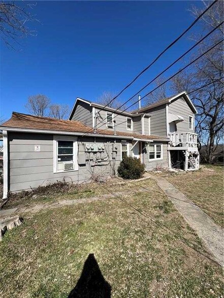 Multi-Family - 15 units portfolio of 6 properties for sale on LoopNet.com - Building Photo - Image 2 of 12