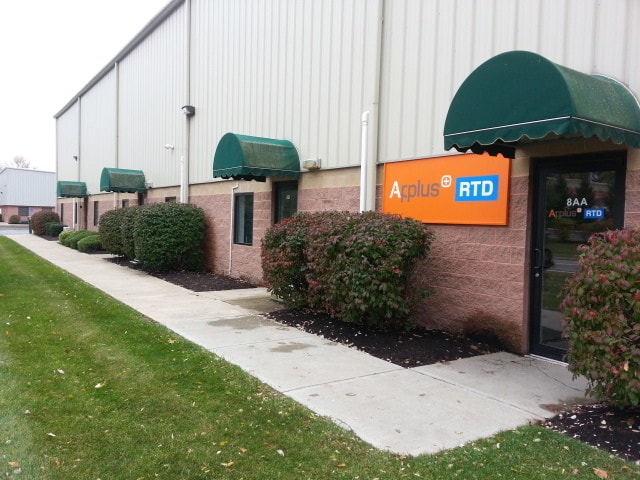 8 Petra Ln, Albany, NY for lease Building Photo- Image 1 of 3