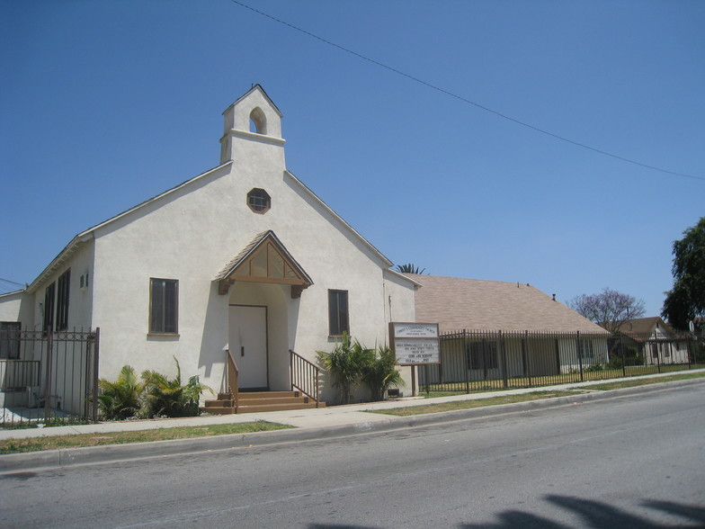 10216 S Denker Ave, Los Angeles, CA for lease - Building Photo - Image 3 of 13